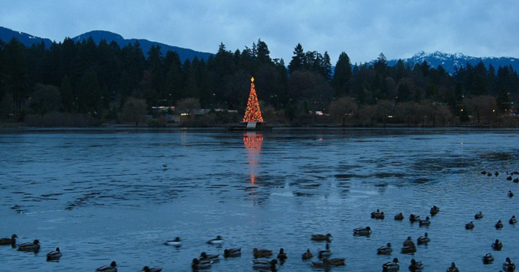 Golden Jubilee Fountain and the Lagoon